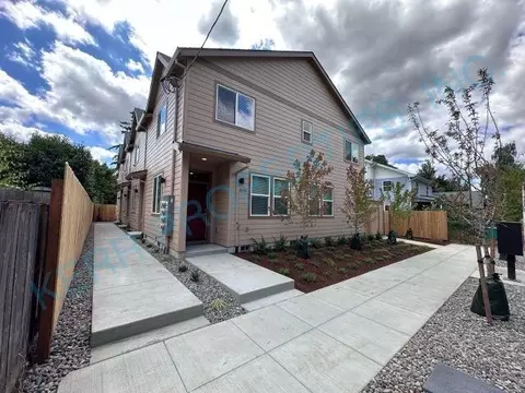 8556 SE Lafayette St, Portland, OR 97266