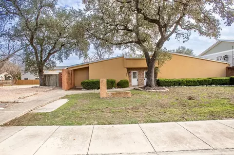 525 W Hutchison St #A, San Marcos, TX 78666