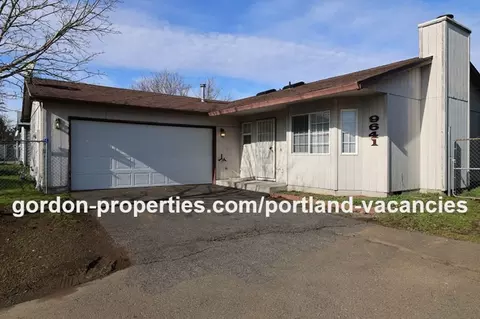 9641 SE Schiller St, Portland, OR 97266