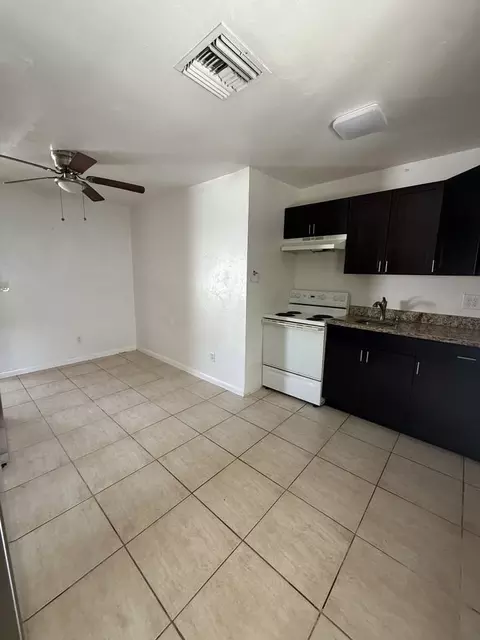 1290 Highlands Dr #2, Naples, FL 34103