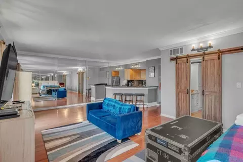 music cir e, Nashville, TN 37203