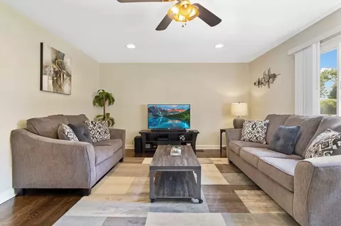 sumac rd, Des Plaines, IL 60016