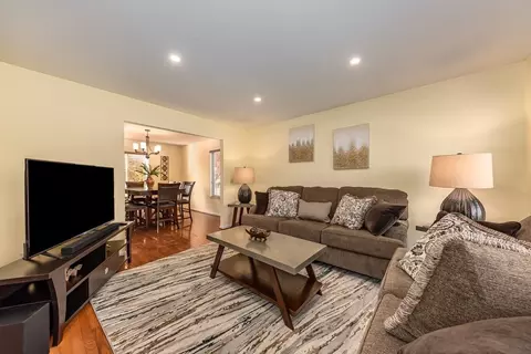 warm springs ct, Naperville, IL 60564