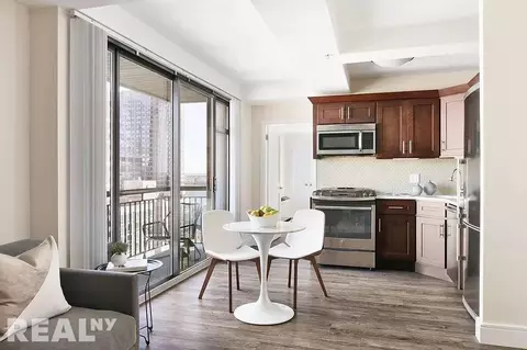 Undisclosed, New York, NY 10128