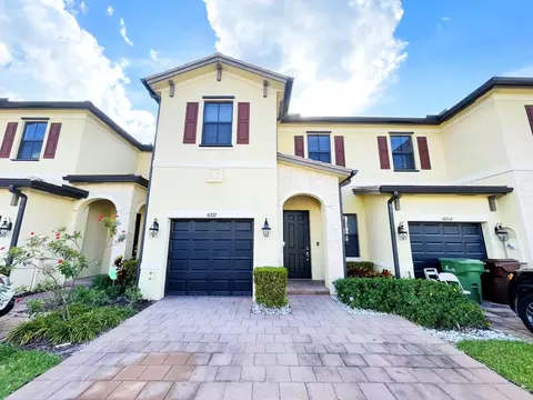 10332 W 33rd Ct #10332, Hialeah, FL 33018