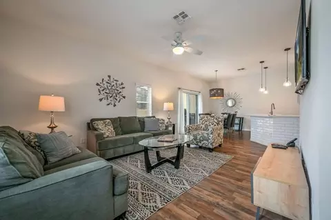 las fuentes dr, Kissimmee, FL 34746