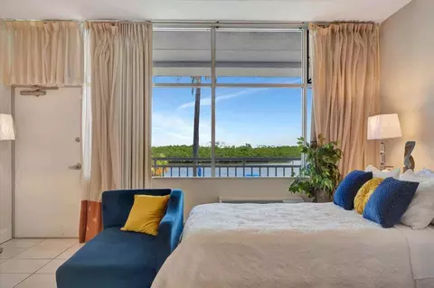 destiny dr, Ruskin, FL 33570
