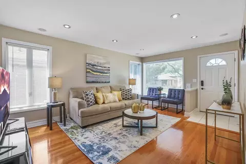 w farragut ave, Chicago, IL 60656