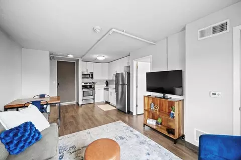 e 5th st, Des Moines, IA 50309