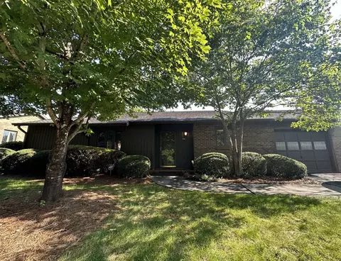 114 Briar Ridge Cir, Winston Salem, NC 27104