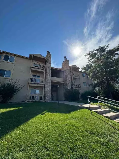 814 Tenderfoot Hill Rd #201, Colorado Springs, CO 80906