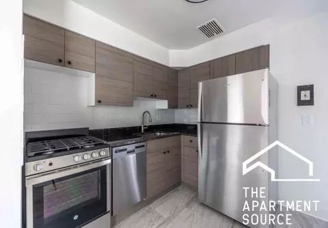 6705 N California Ave #1N, Chicago, IL 60645