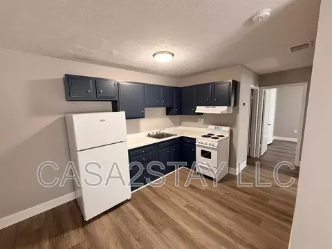 2125 Saint Johns Pl #2125, Louisville, KY 40210