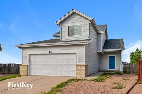 942 Square Dance Ln, Fountain, CO 80817