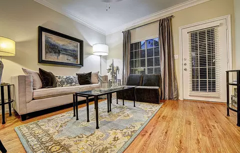 1919 Post Oak Blvd #201, Houston, TX 77056