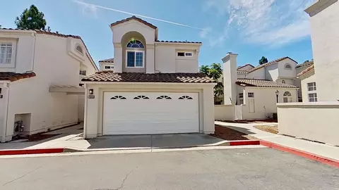 55 Agostino, Irvine, CA 92614
