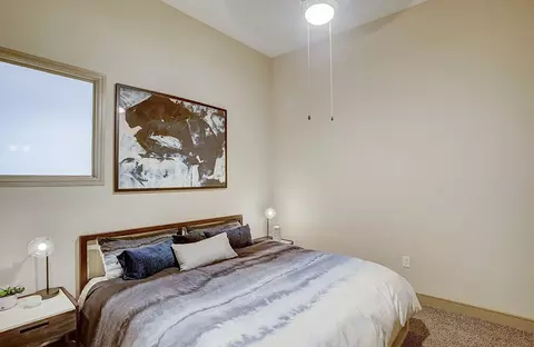 2800 Kirby Dr #449, Houston, TX 77098