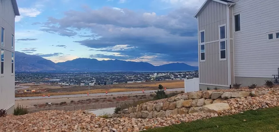  2867 N Blue Dawn Ln, Saratoga Springs, UT 84045 photo 19