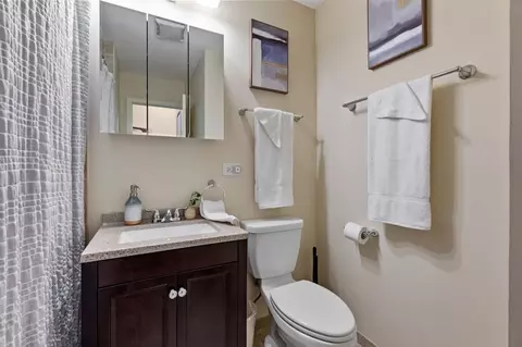 w dundee rd, Wheeling, IL 60090 photo 9