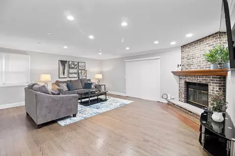 altoona ct, Schaumburg, IL 60194