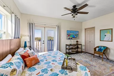 14204 Miramar Dr, Galveston, TX 77554