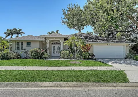 4010 Green Tree Ave, Sarasota, FL 34233