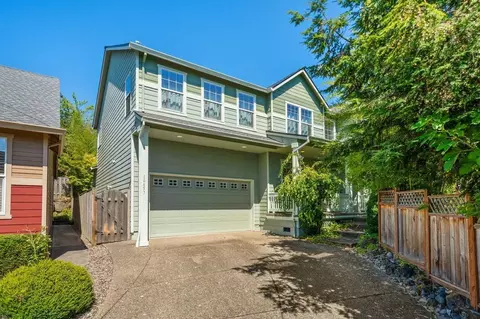 10657 SW Adele Dr, Portland, OR 97225