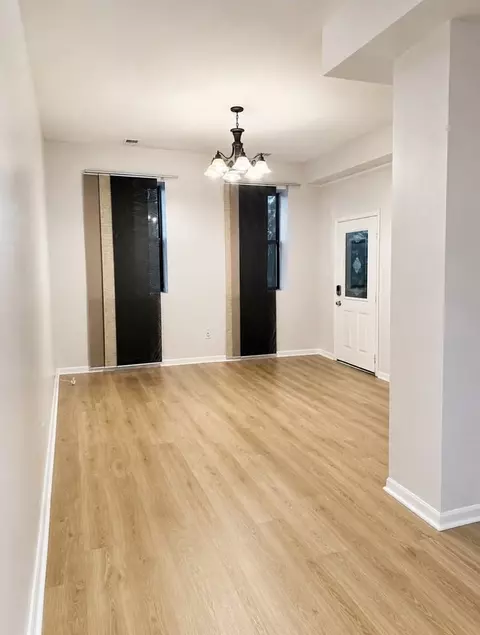 806 S Leavitt St 2nd Fl #NA, Chicago, IL 60612