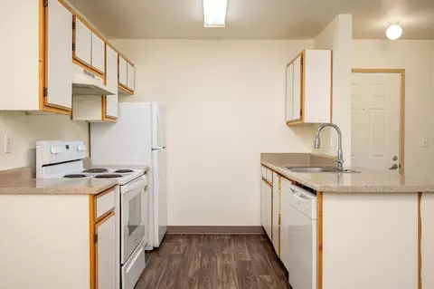 230 SEdgeway Dr, Hillsboro, OR 97006