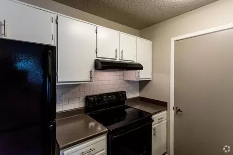100 Arbor Lake Blvd, Hermitage, TN 37076