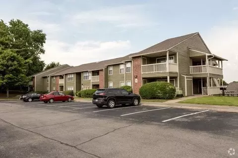 100 Arbor Lake Blvd, Hermitage, TN 37076
