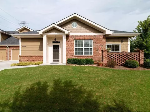 5352 Manor View Dr NW, Acworth, GA 30101
