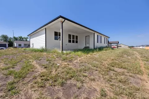 726 Elmwood St #NA, Park City, KS 67147