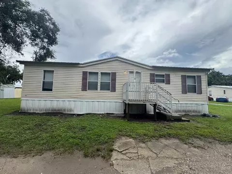 10817 Cozarts Chalet Dr, Gibsonton, FL 33534