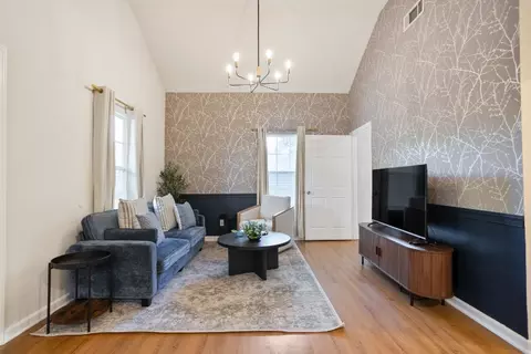 987 Dimmock St SW #2, Atlanta, GA 30310