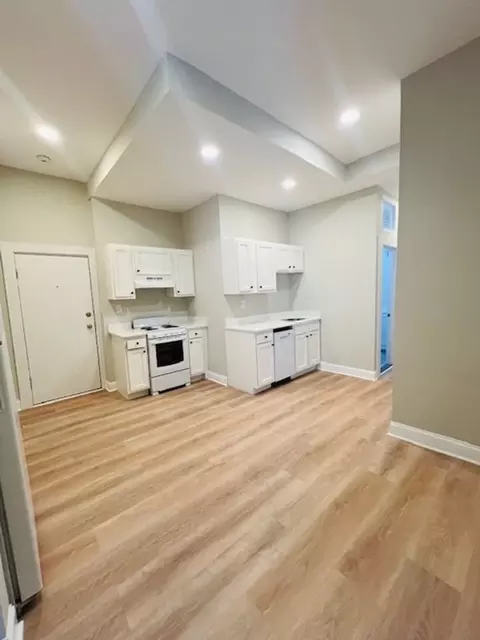38 Hemenway St, Boston, MA 02115