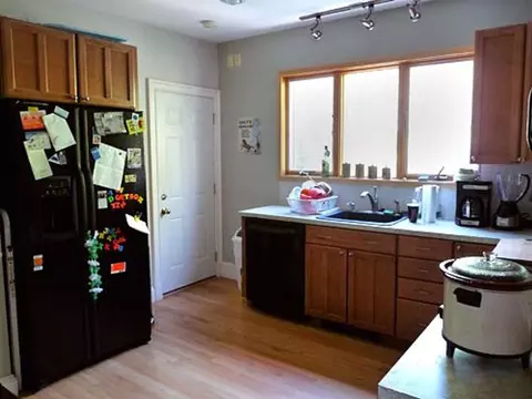 25 Raymond St, Boston, MA 02134
