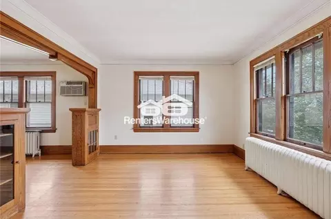 1601 Charles Ave #UPPER, Saint Paul, MN 55104