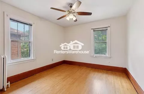 1601 Charles Ave #UPPER, Saint Paul, MN 55104