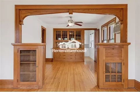 1601 Charles Ave #UPPER, Saint Paul, MN 55104