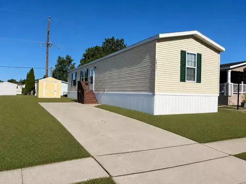38171 Ducharme Dr #639, Clinton Township, MI 48038