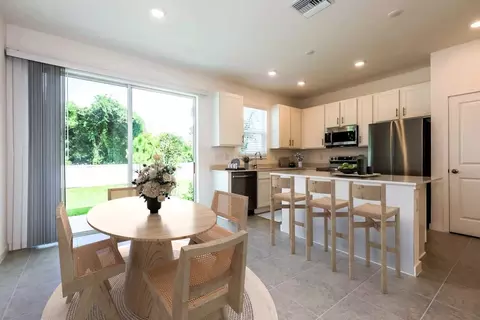 1441 Tristar Dr, Plant City, FL 33563