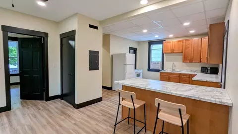 702 E Grand Ave #2, Eau Claire, WI 54701