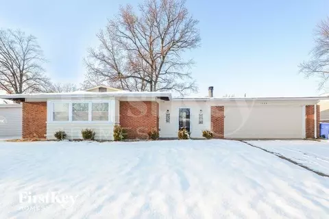 1465 Aintree Dr, Florissant, MO 63033