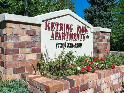 5907 S Gallup St, Littleton, CO 80120