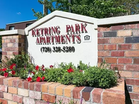 5907 S Gallup St, Littleton, CO 80120