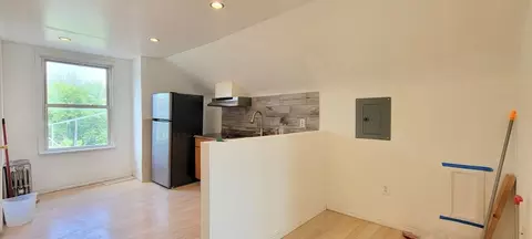 209 Sylvan Ave #3RD, Newark, NJ 07104