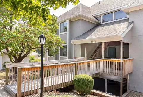 5870 Park St, Shawnee, KS 66216
