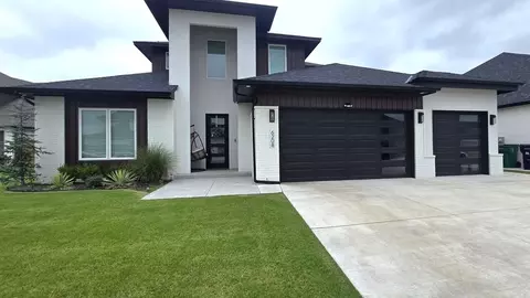 6208 NW 154th Cir, Edmond, OK 73013