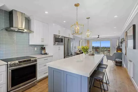 908 Caminito Madrigal #D, Carlsbad, CA 92011